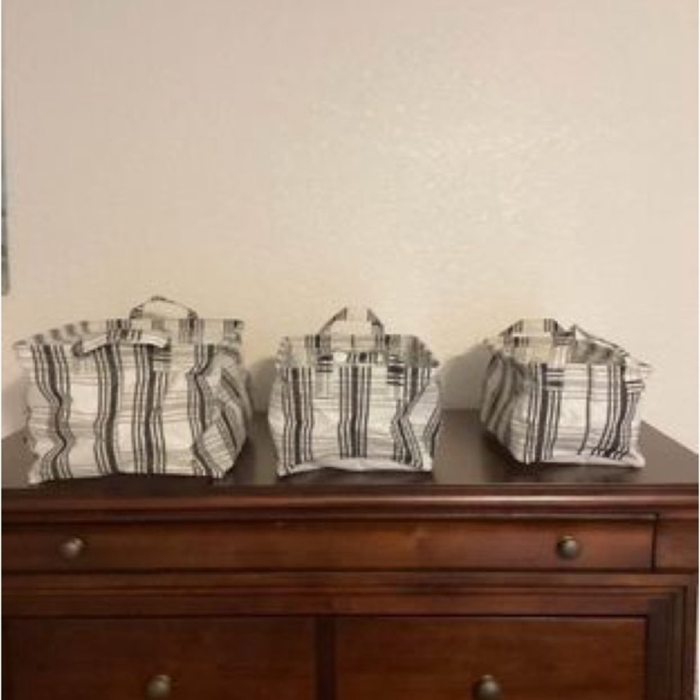 SUMMER & ROSE 3PC Collapsable and Nestable Storage Baskets - Picture 7 of 10